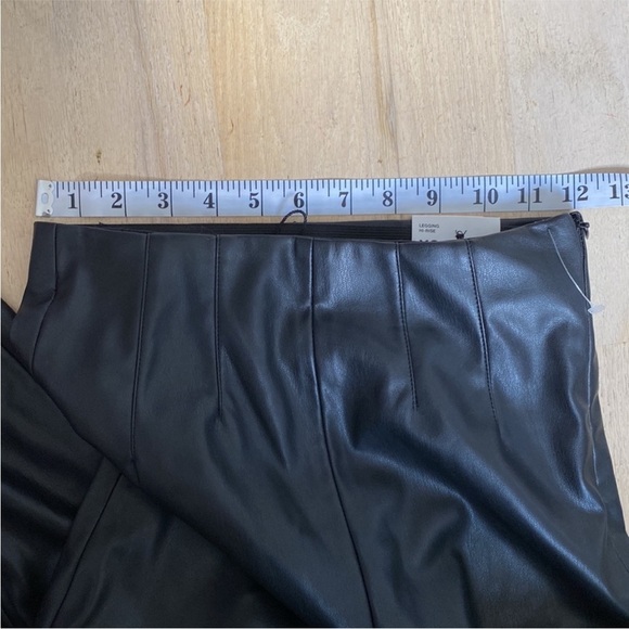 Zara high-waisted vegan leather pants - Picture 8 of 9